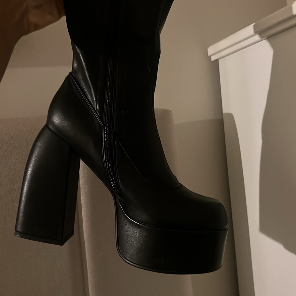 Black Platform Boot - image 2